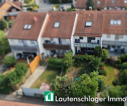 Solide Kapitalanlage: Vermietetes Reihenmittelhaus mit Garage in Neumarkt-Woffenbach